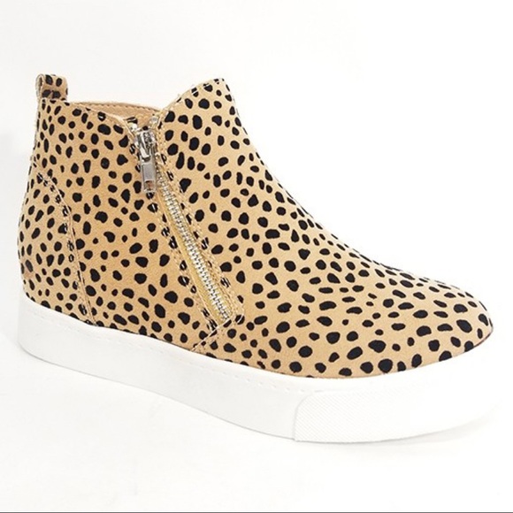 HIDING OUT SNEAKER WEDGE-LEOPARD - Picture 4 of 4